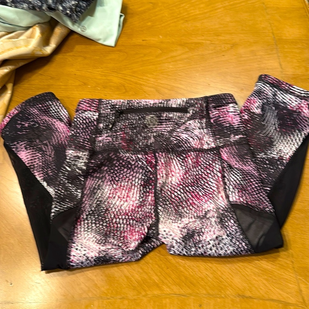 ❌SOLD ❌Lululemon Special edition Seawheeze crops
